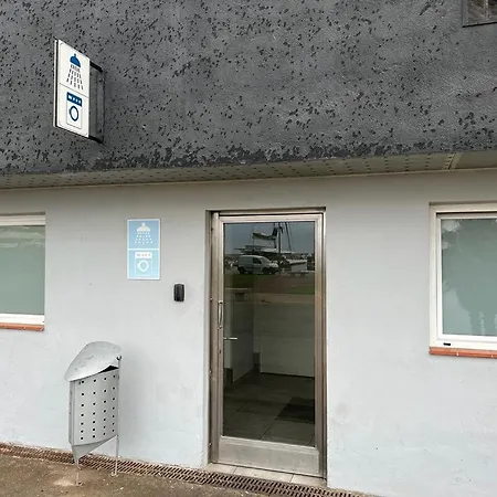 Diagonal Mar Sailboat