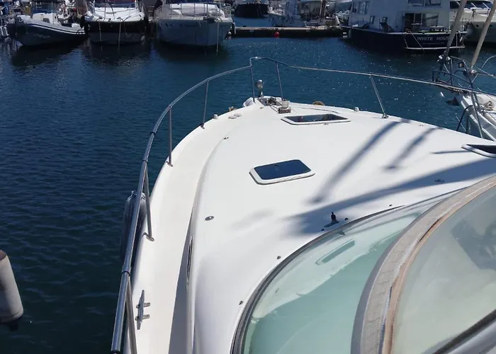Diagonal Mar Sailboat *